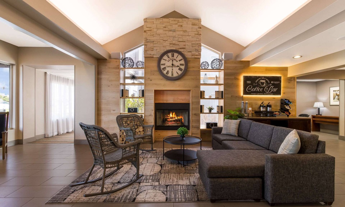 Wichita Hotel | Country Inn & Suites by Radisson, Wichita East, KS