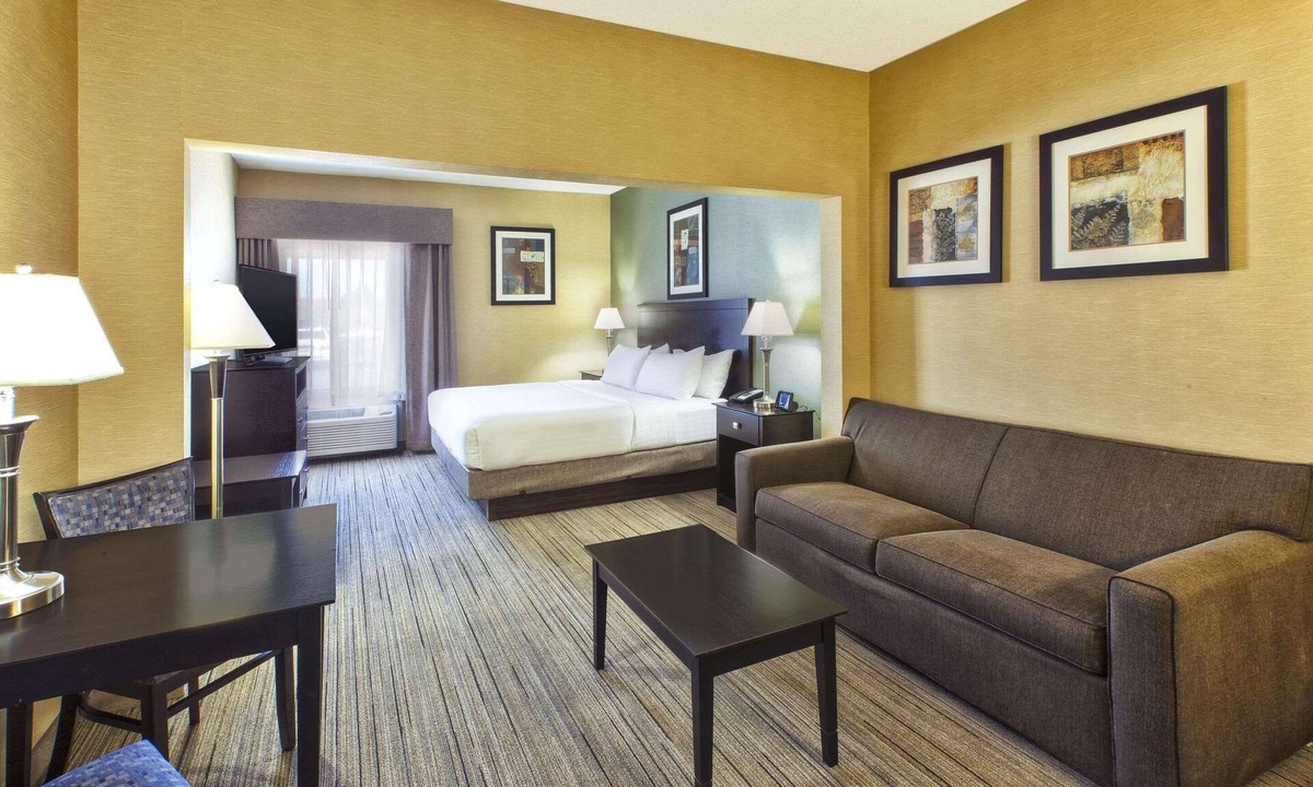 Benton Harbor Hotel | Country Inn & Suites by Radisson, Benton Harbor-St. Joseph, MI