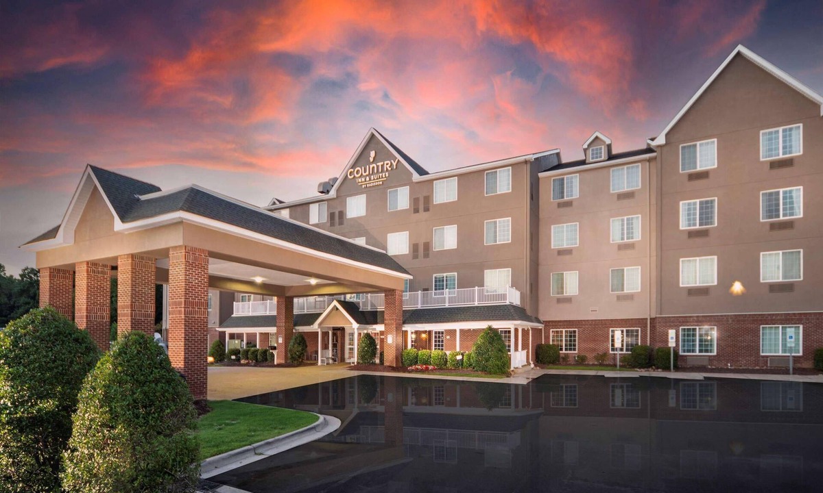 Rocky Mount Hotel | Country Inn & Suites by Radisson, Rocky Mount, NC