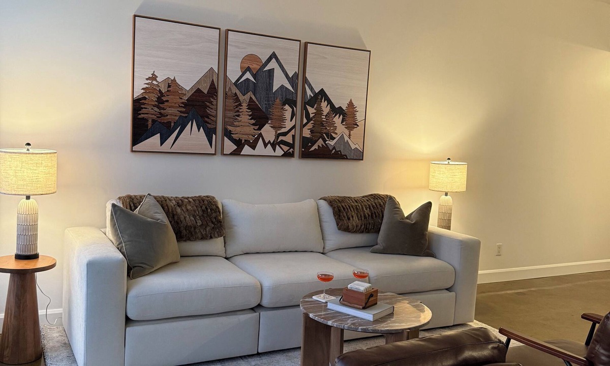 Beltline Apartment | Country Meets City! Modern 1BR Downtown Condo