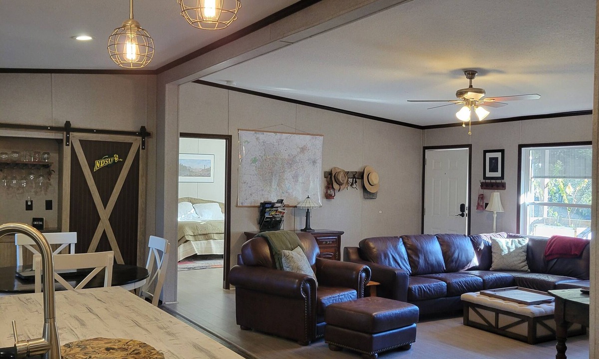 San Antonio Other | Country property, 3-bedroom/2-bath farmhouse on 4 acres. Minutes from downtown.
