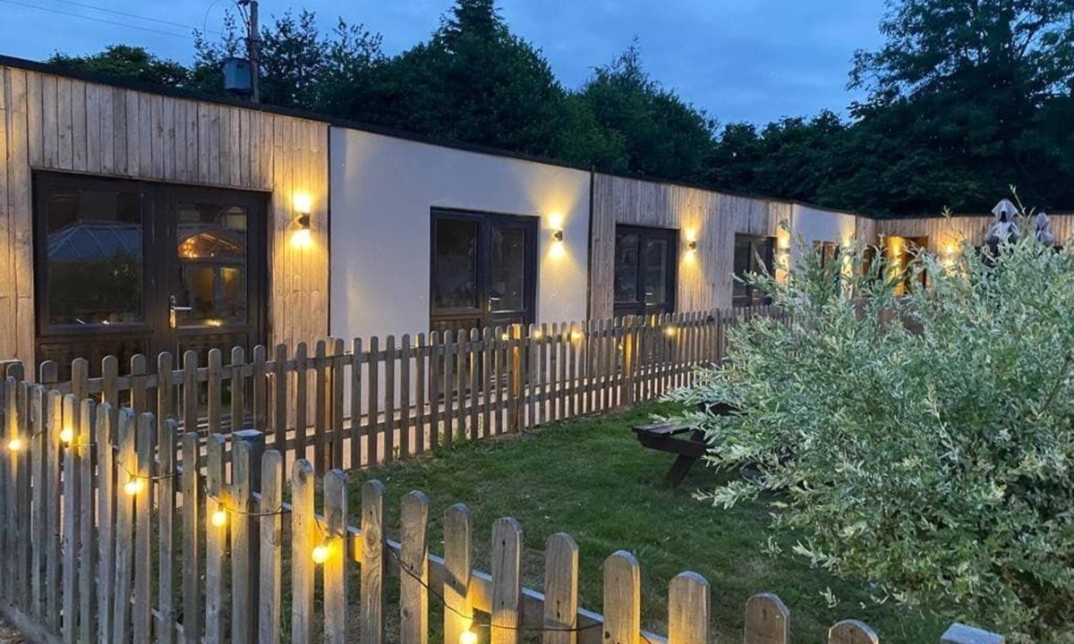 Kidderminster Hotel | Country pub with rooms