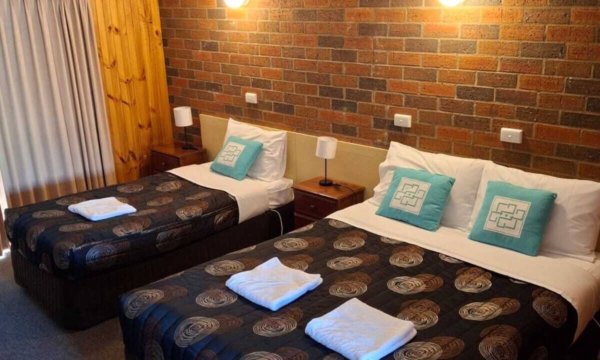 St. Arnaud Hotel | Country Road Motel