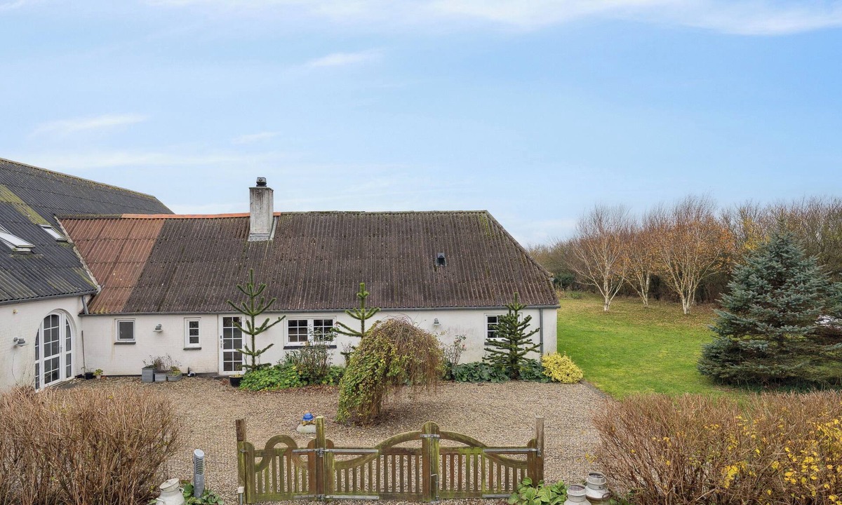 Bøvlingbjerg House | Country stay in cosy farmhouse with horses
