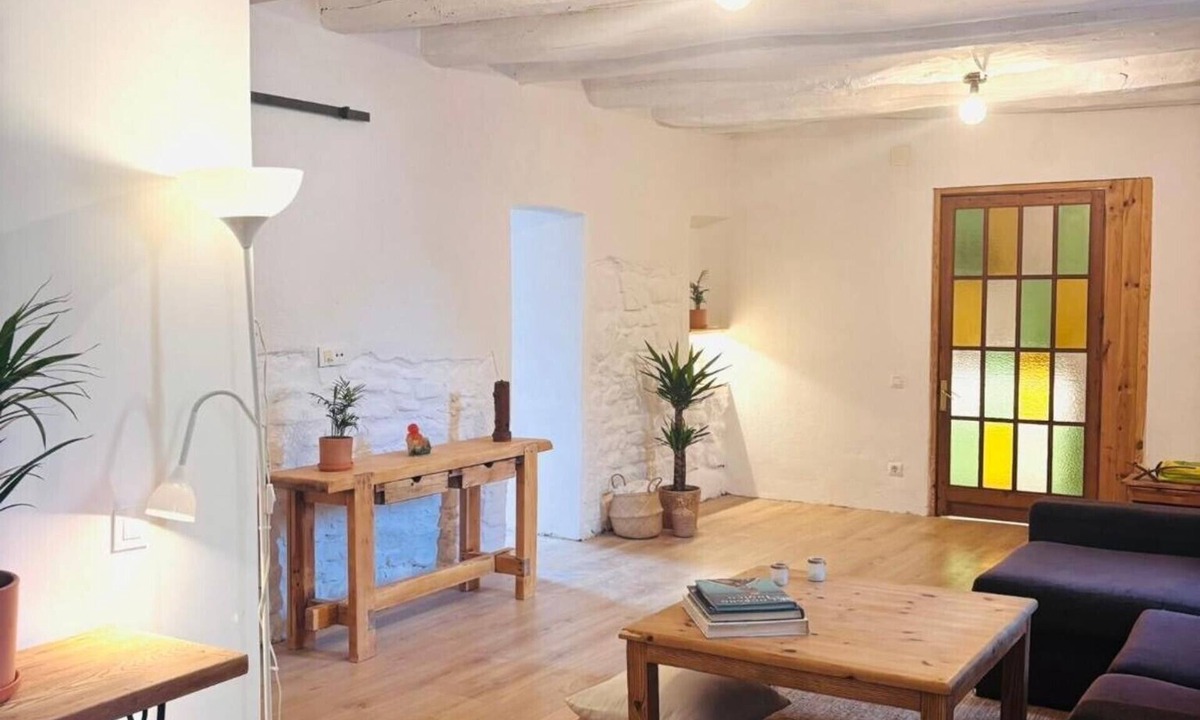 Avinyo House | Country-Style House in the Heart of Catalonia