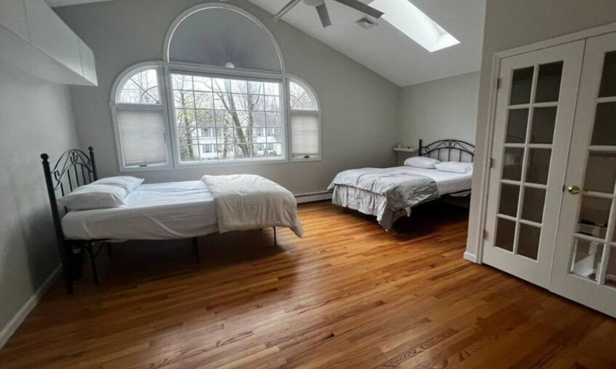 Mount Freedom House | Country vicinity & Modern Living