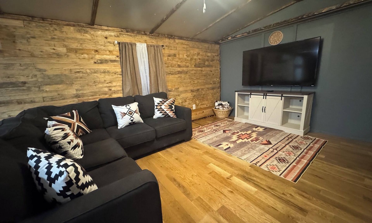 Montier House | CountryComfortRetreat!!! 2-bedroom mobile home with AC in Birch Tree