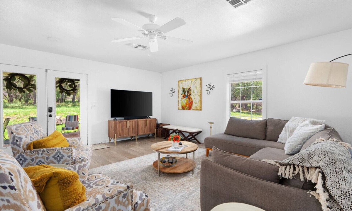 Dripping Springs House | Countryside Escape: a country living experience
