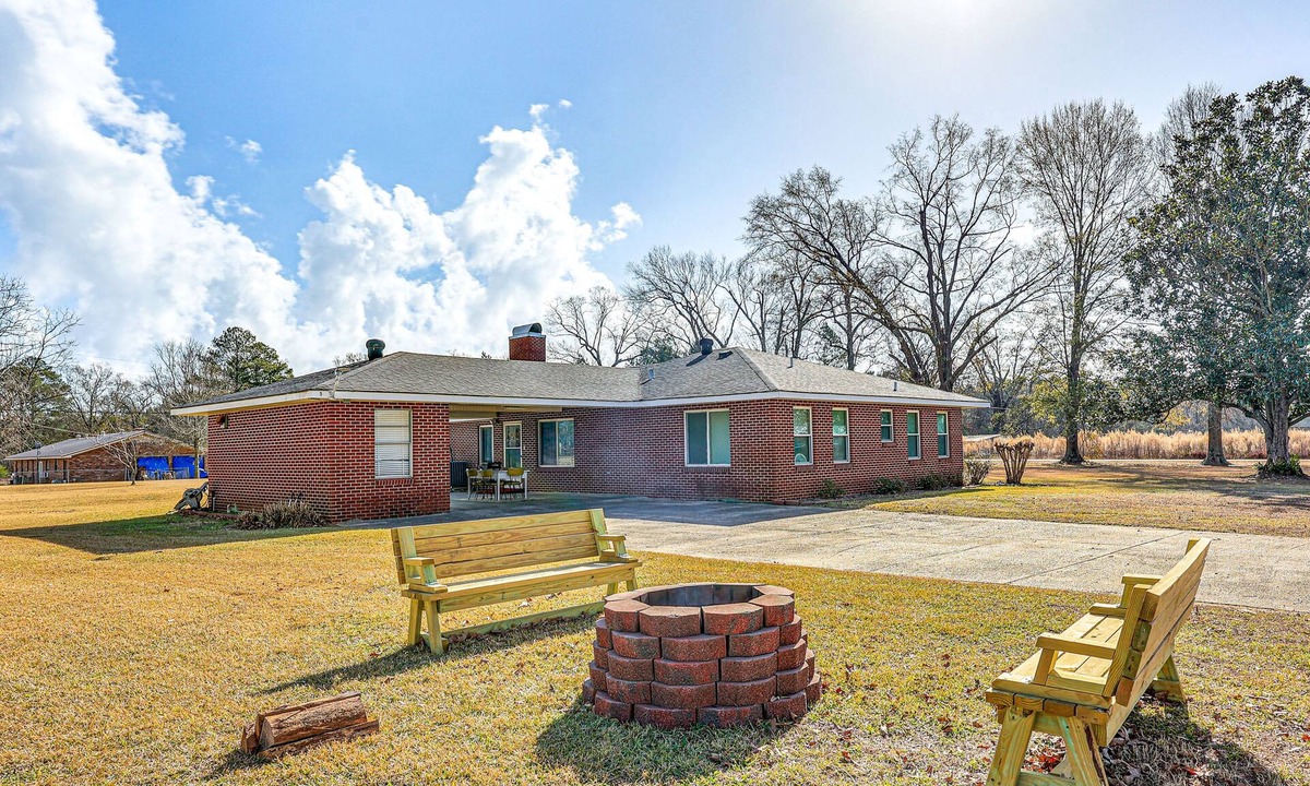 Lawson House | Countryside Marion Retreat Near Fishing & Trails!