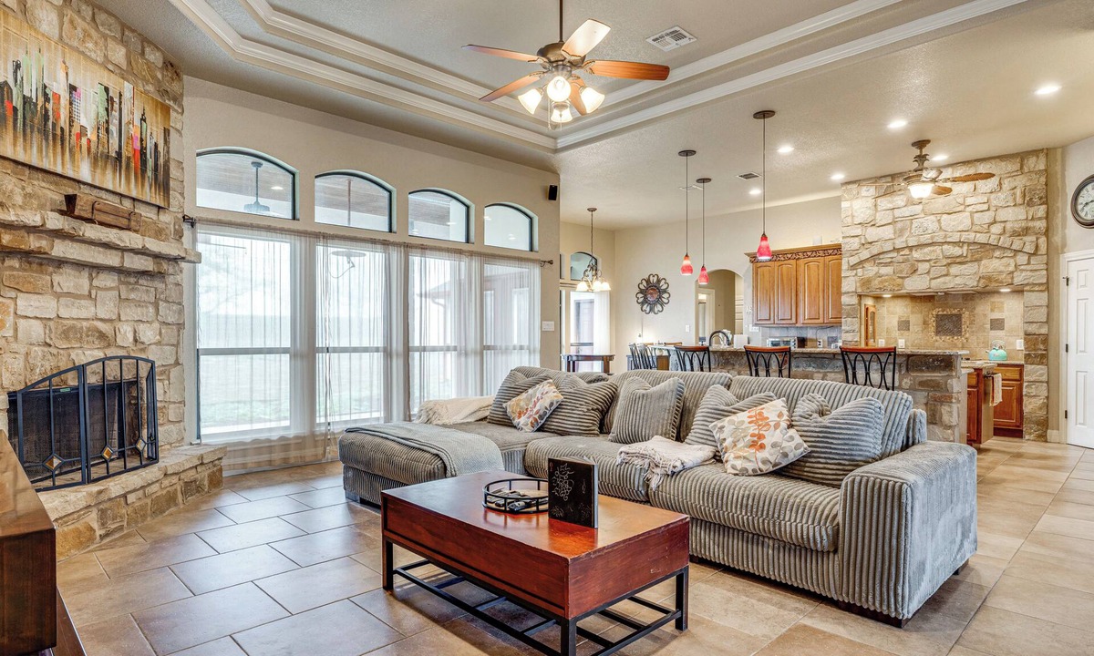 Sutherland Springs House | Countryside Retreat! Spacious Home in La Vernia