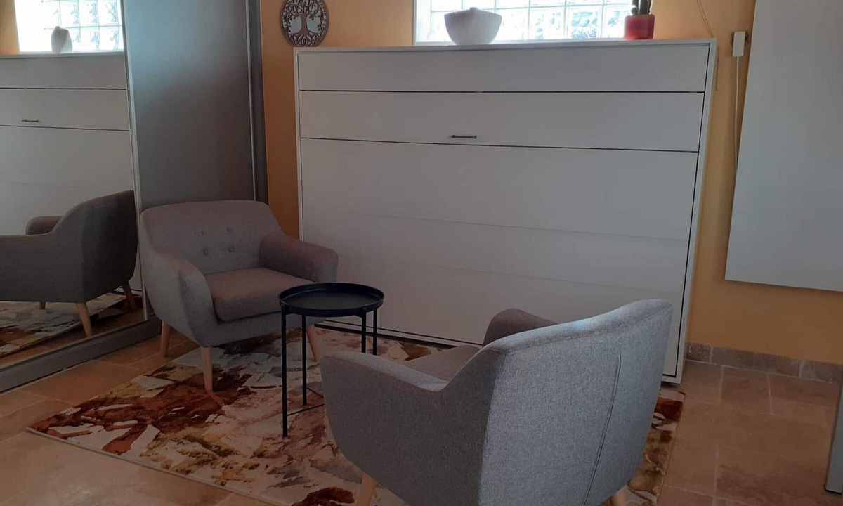 Vendat Apartment | Countryside studio with shared pool and garden