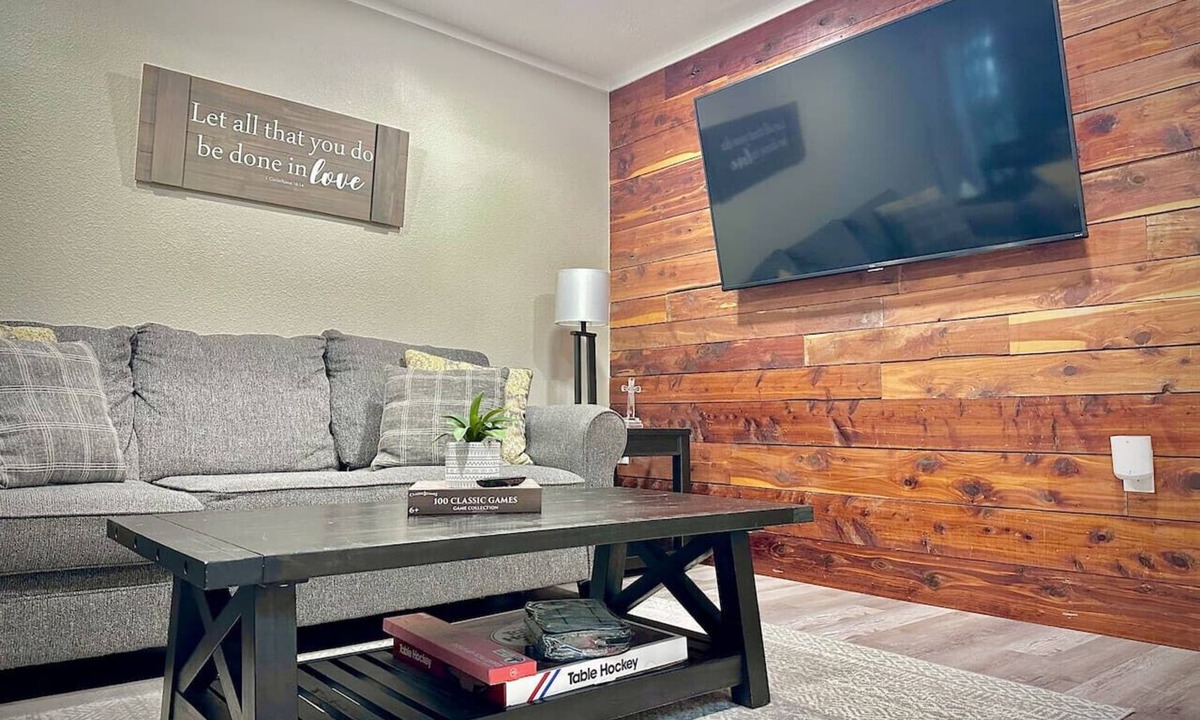 McKinney House | CountrySide,WorkerFriendly,A+LocationByDownTown