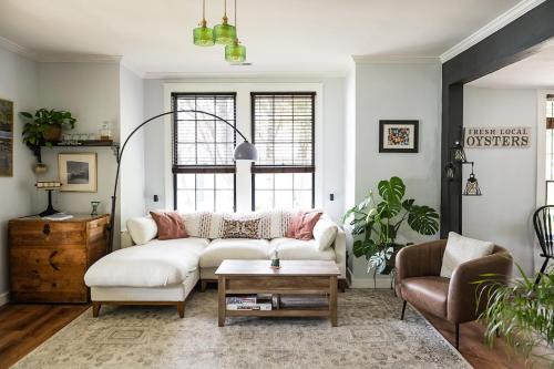 Mathews House | Couples Cottage with Hot Tub