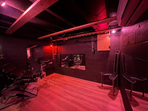 Rowland House | Couples Escape Hot Tub Riverfront