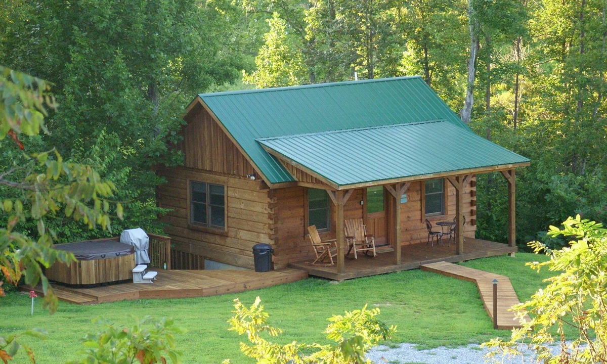 Montvale Cabin | Couples Getaway with a Great Mountain View