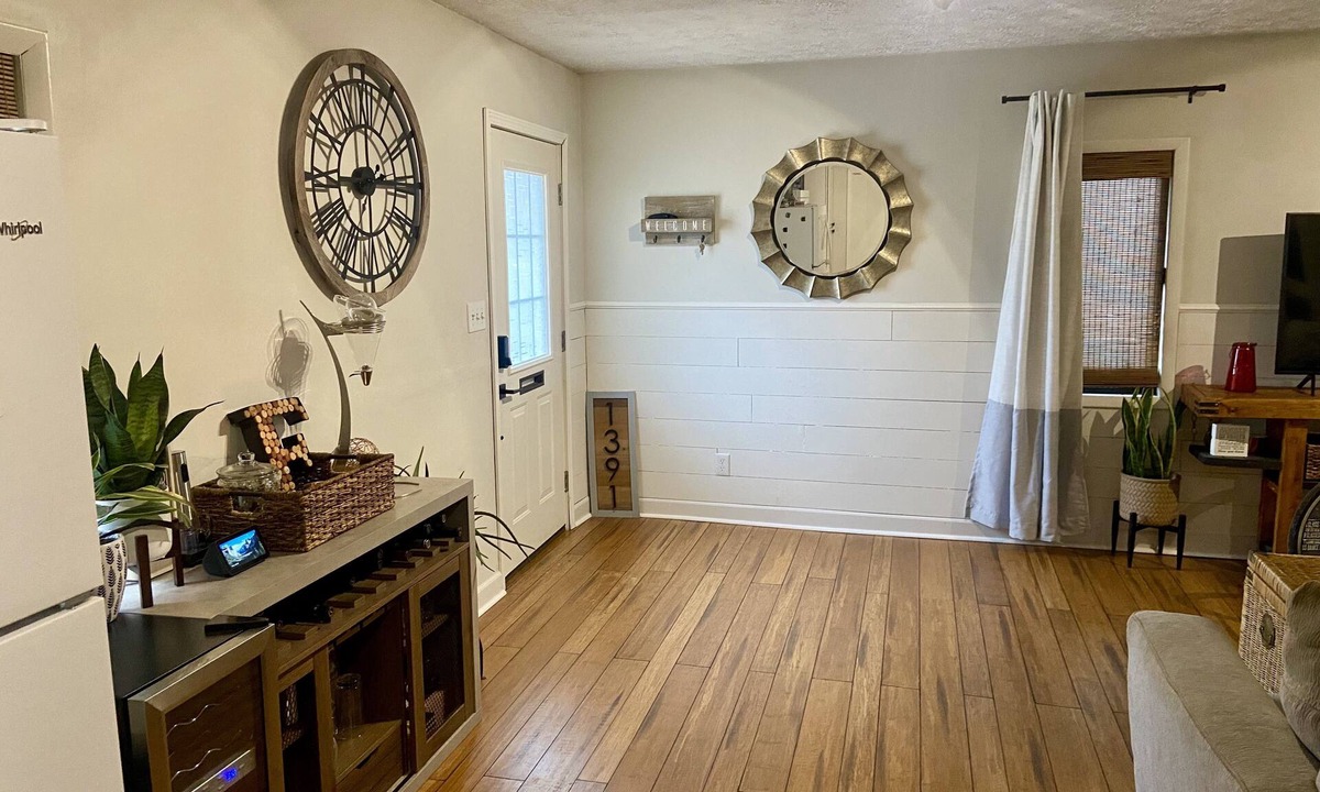 Westphalia House | Couples' Hideaway - Relaxing barndominium with hammock, firepit, & covered patio