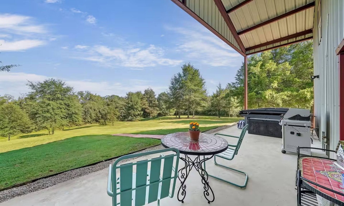 Lockesburg House | Couples Retreat at Silver Ridge