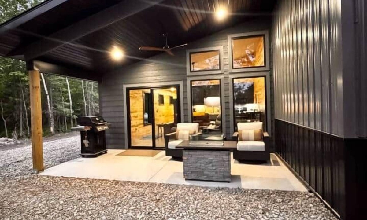 Cook Cabin | Couples Wilderness Suite