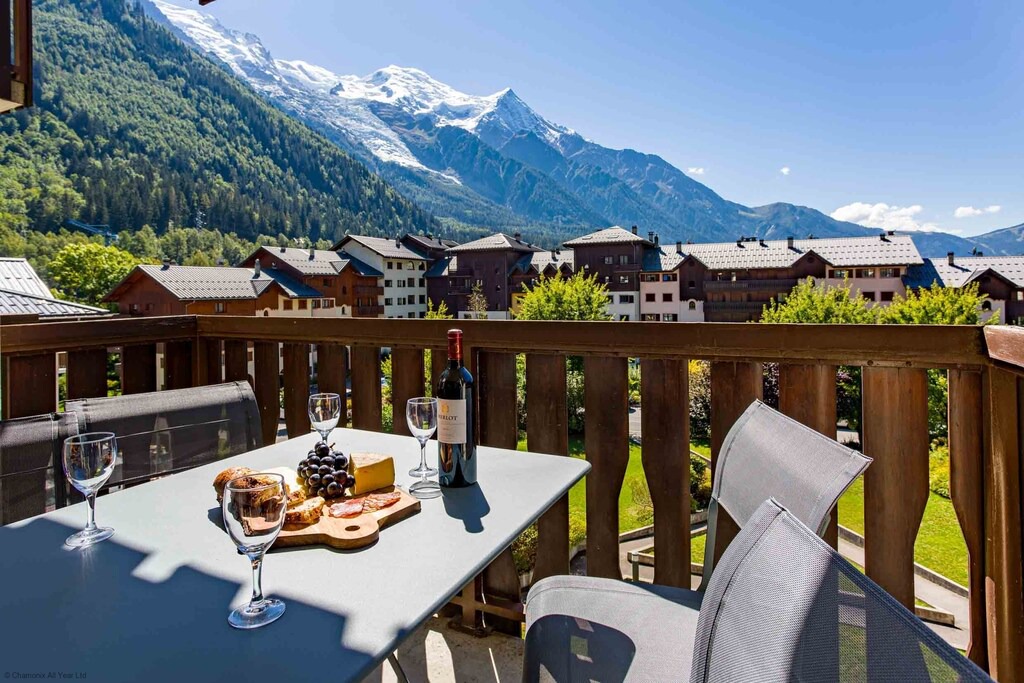 Chamonix City Centre Apartment | Courmayeur Apartment