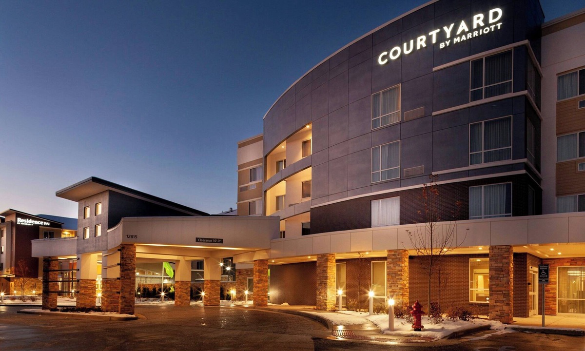 Town and Country Hotel | Courtyard by Marriott St. Louis West County