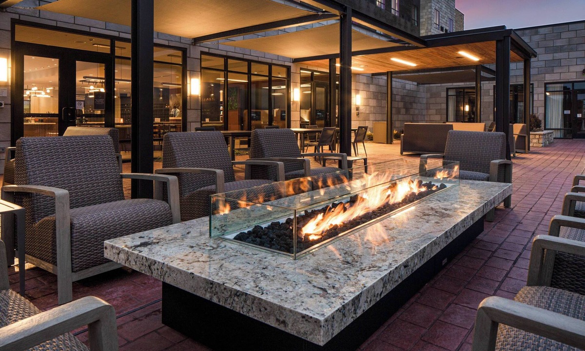 Jefferson City Hotel | Courtyard by Marriott Jefferson City