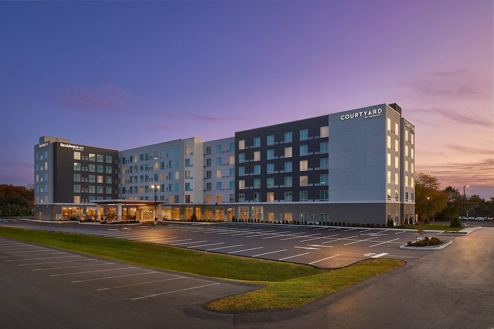 Newtonville Hotel | Courtyard by Marriott Albany Airport
