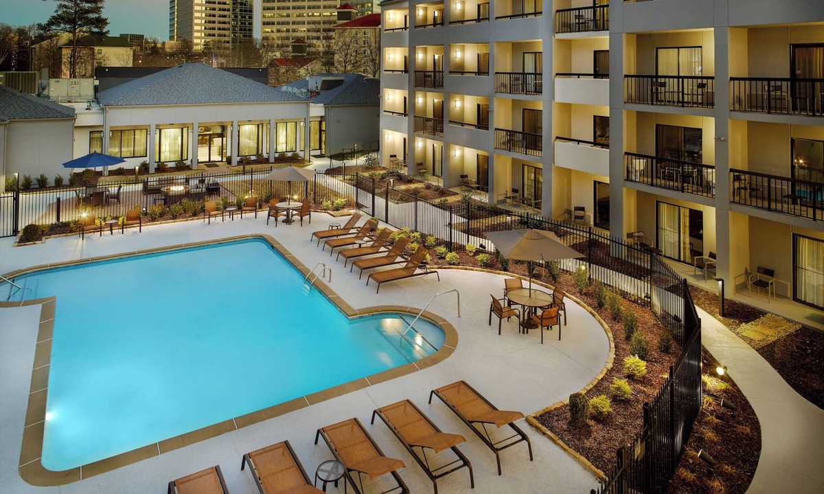 Sandy Springs Hotel | Courtyard by Marriott Atlanta Perimeter Center