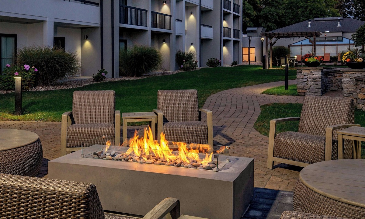 Andover Hotel | Courtyard by Marriott Boston Andover