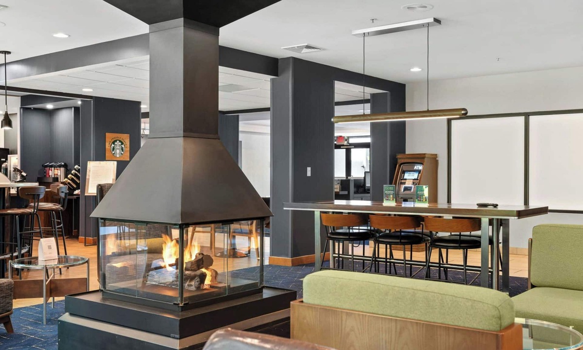 Williston South Hotel | Courtyard by Marriott Burlington Williston