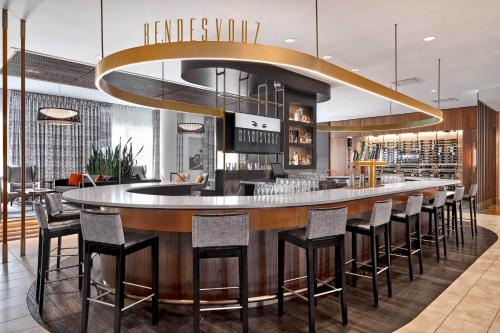 Seton Hotel | Courtyard by Marriott Calgary South
