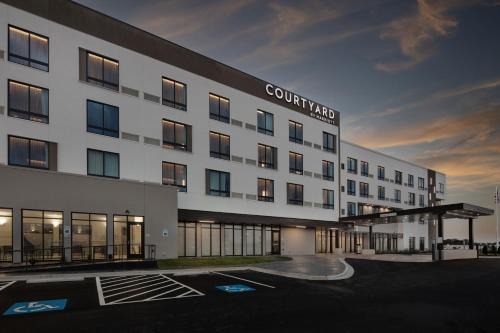 Conway Hotel | Courtyard by Marriott Conway
