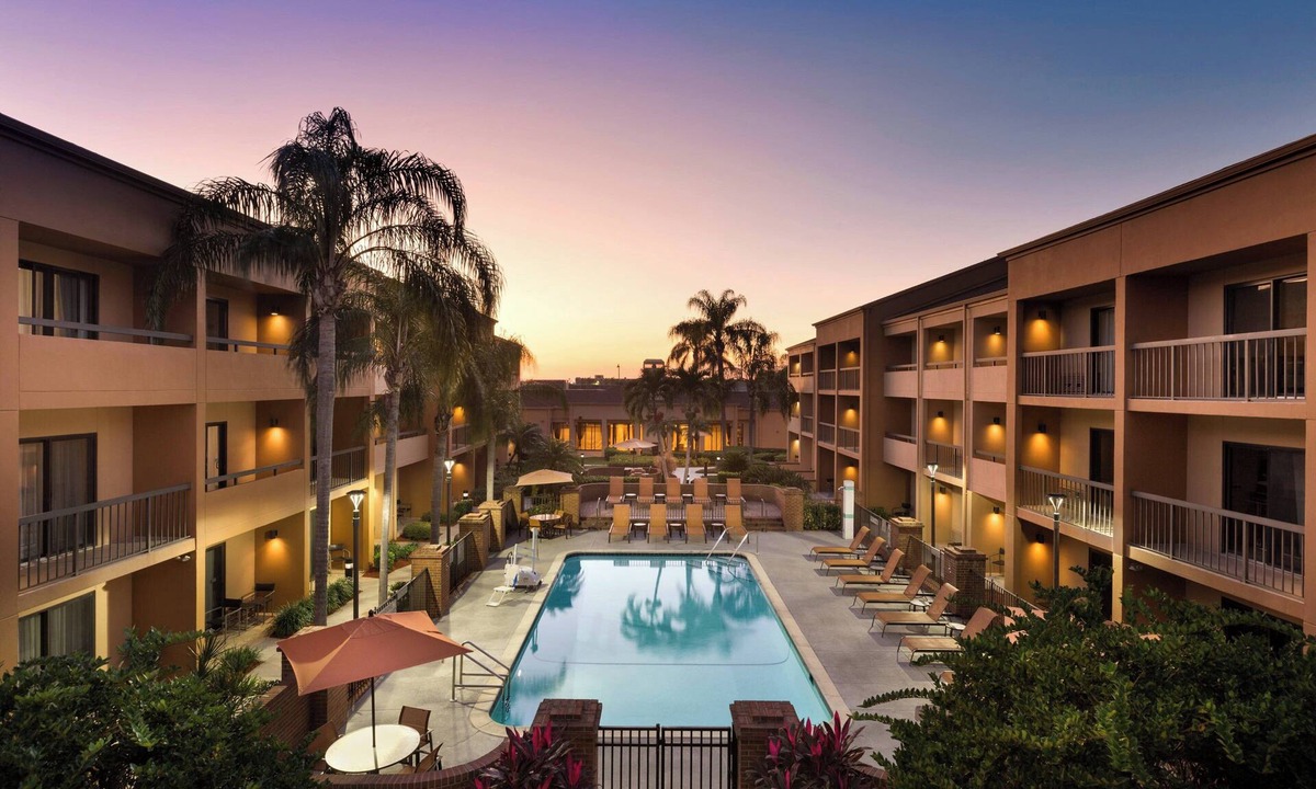 Fort Myers Hotel | Courtyard by Marriott Fort Myers Cape Coral