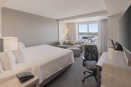 Dartmouth Hotel | Courtyard by Marriott Halifax Dartmouth