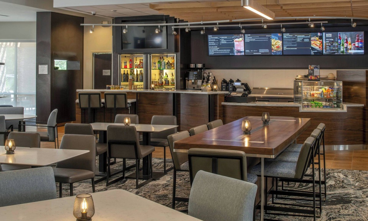 Spring Hotel | Courtyard by Marriott Houston City Place