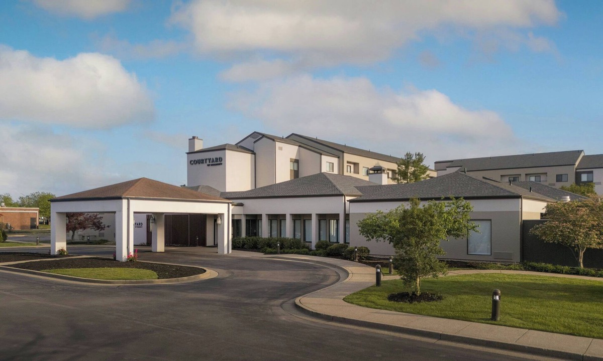Buechel Hotel | Courtyard by Marriott Louisville East