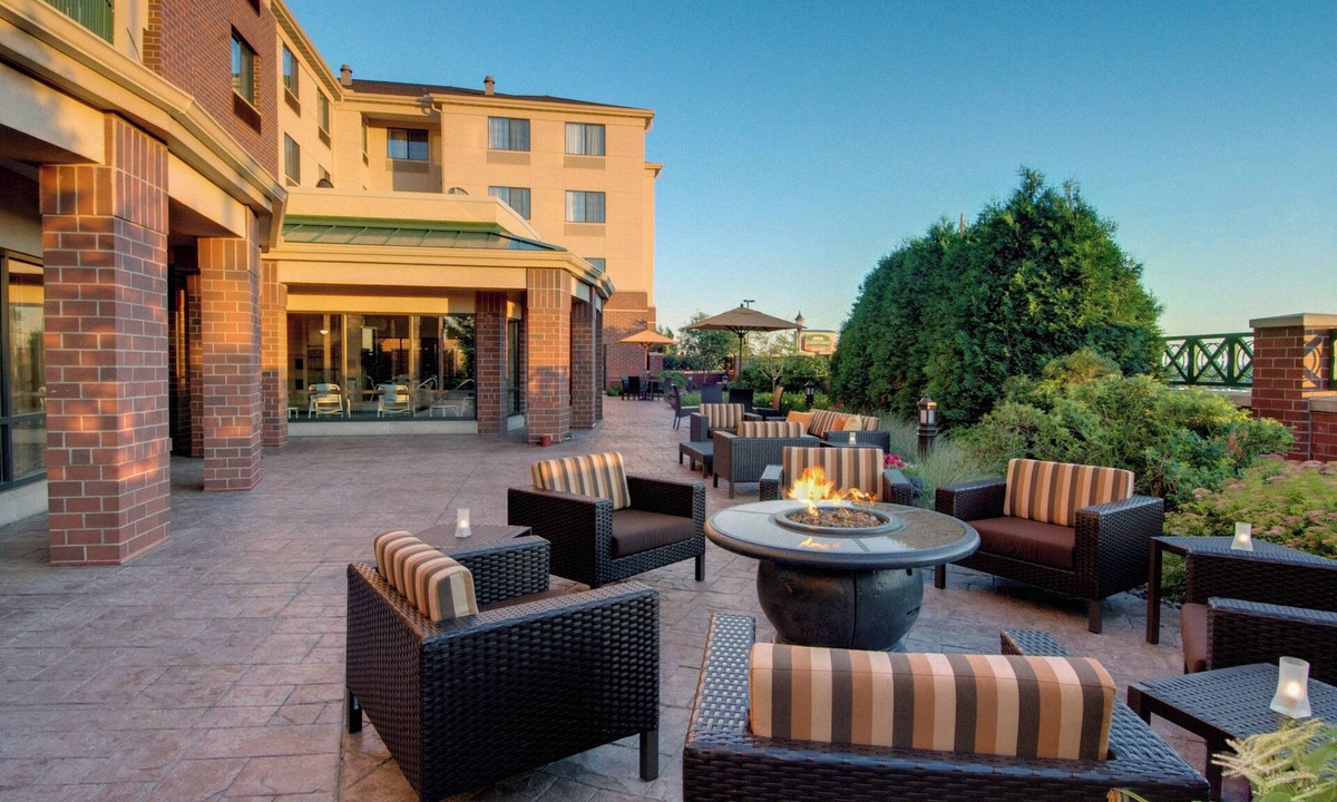 Madison Hotel | Courtyard by Marriott Madison East