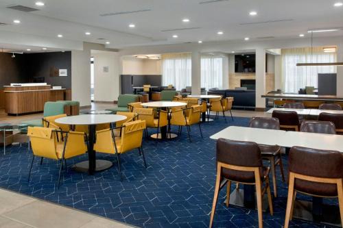 Orange Hotel | Courtyard by Marriott New Haven Orange
