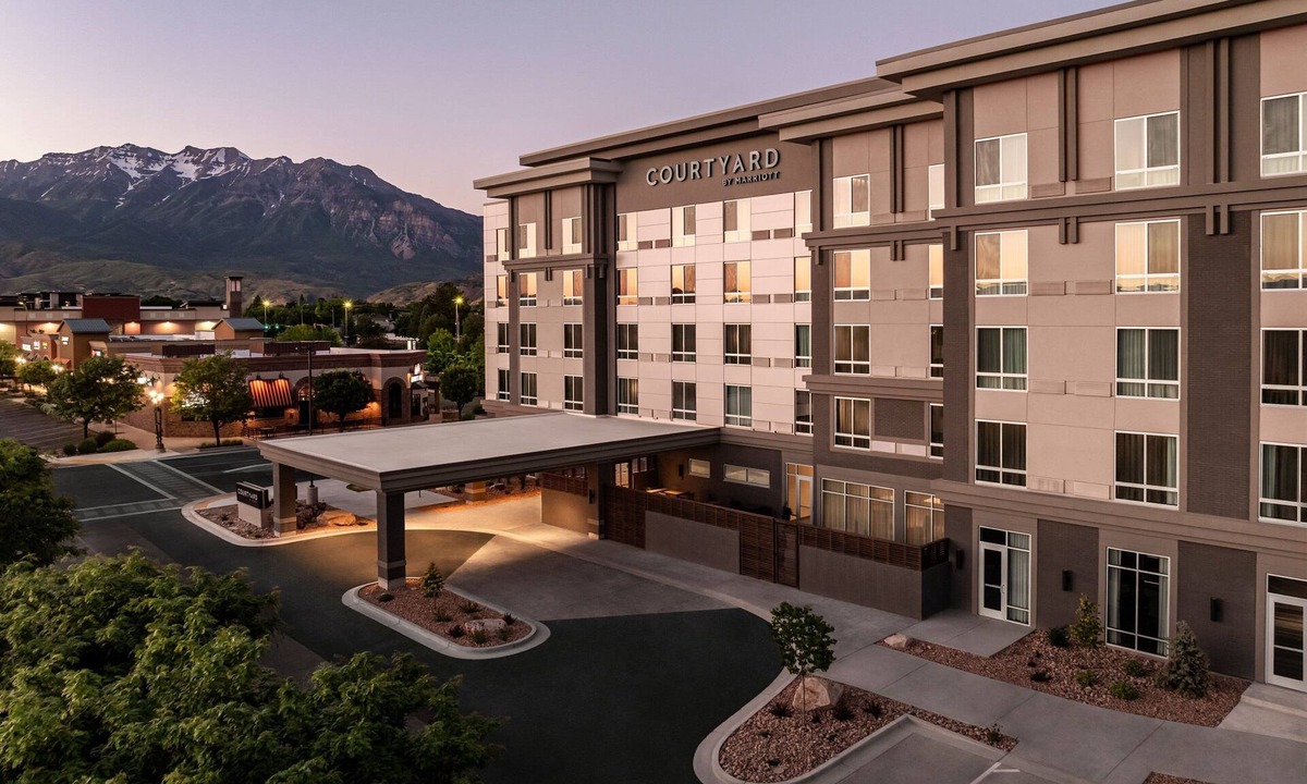 Hillcrest Hotel | Courtyard by Marriott Orem University Place