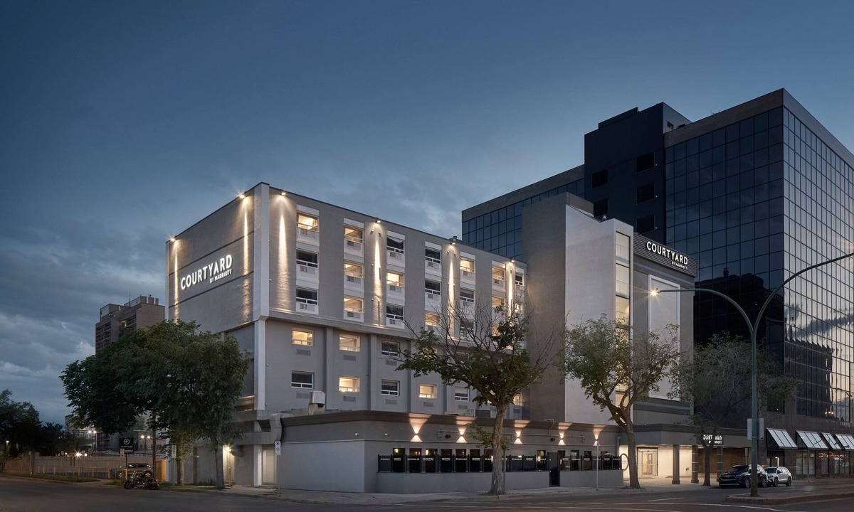 Regina Hotel | Courtyard by Marriott Regina Downtown