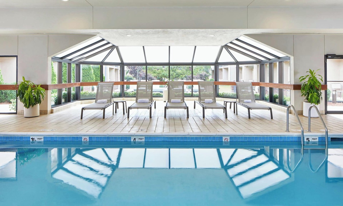 Rochester Hotel | Courtyard by Marriott Rochester Brighton