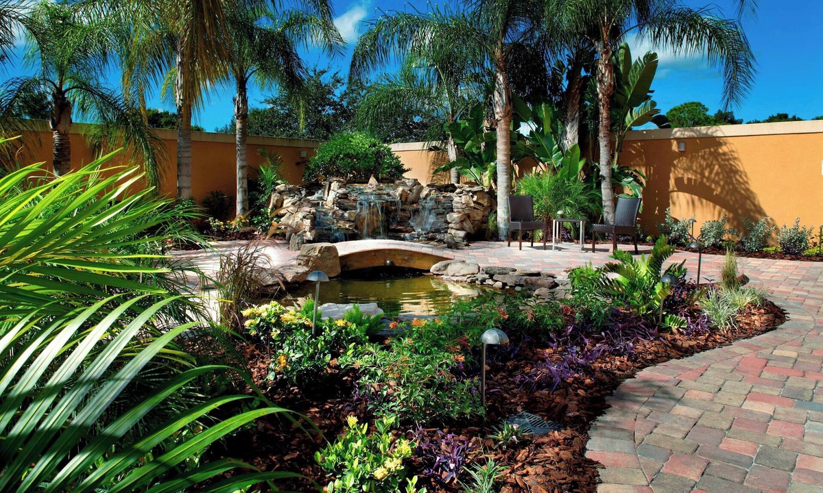 Oldsmar Hotel | Courtyard by Marriott Tampa Oldsmar