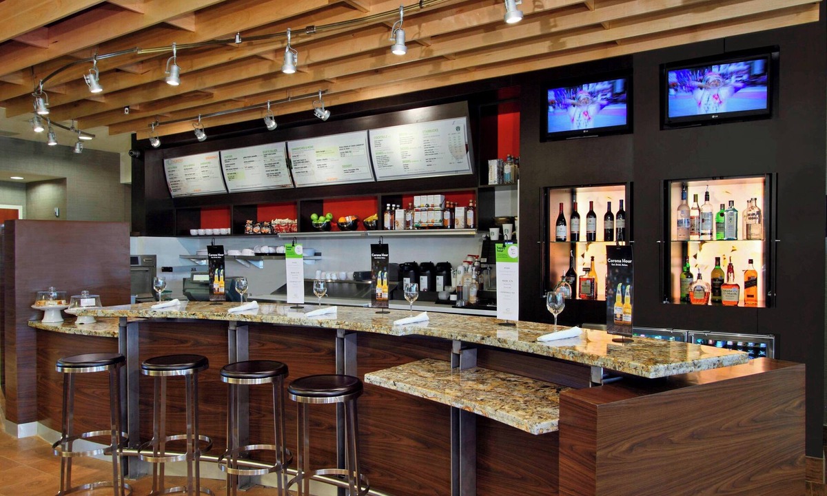 Victoria Hotel | Courtyard by Marriott Victoria