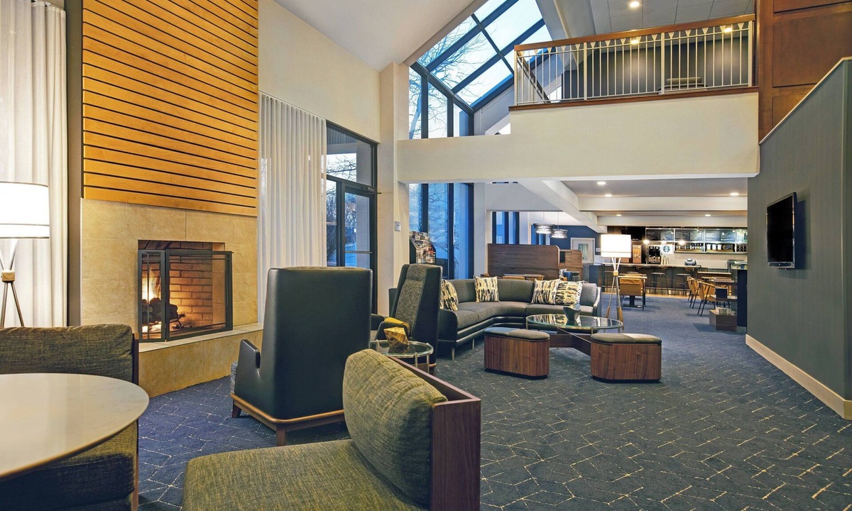 Elmhurst Hotel | Courtyard Chicago Elmhurst/Oakbrook Area