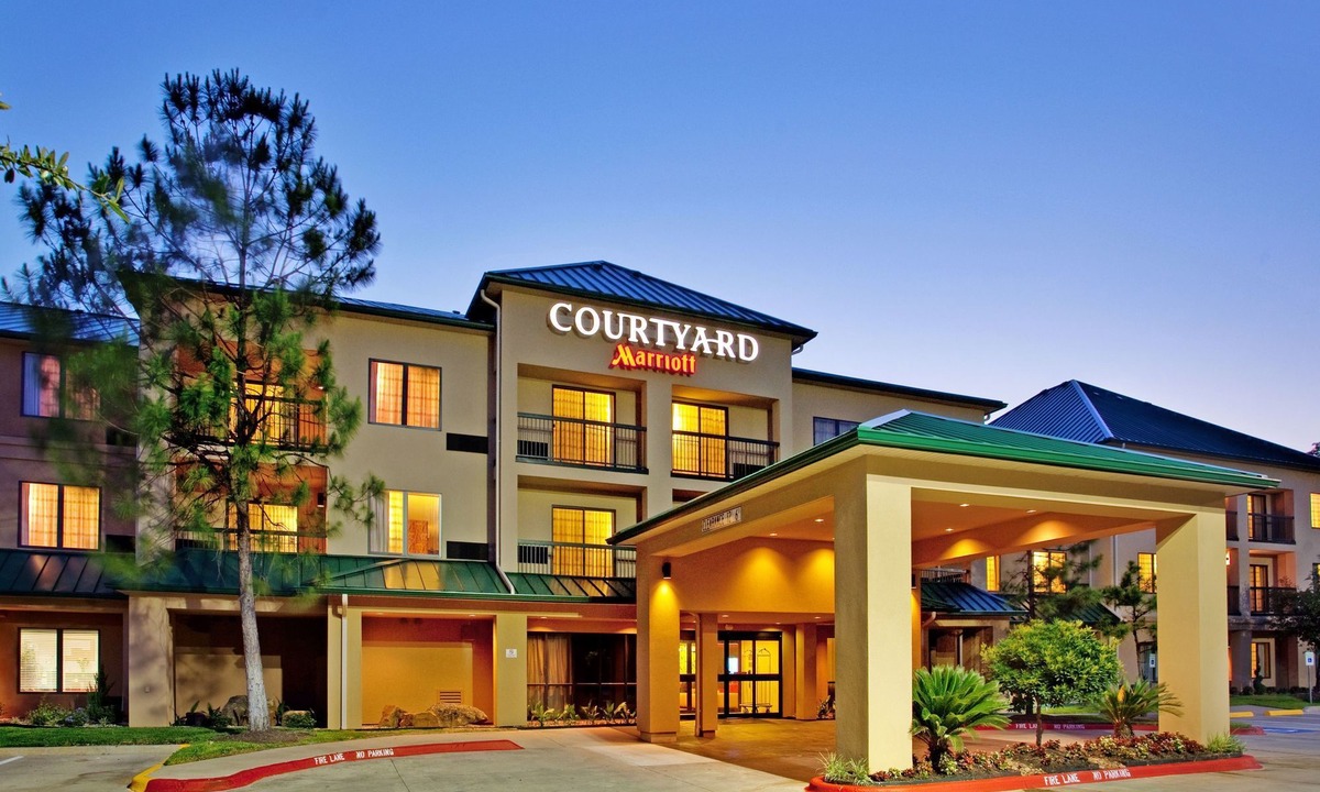 The Woodlands Hotel | Courtyard Houston the Woodlands