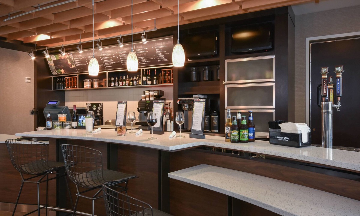 Concord Hotel | Courtyard Marriott Concord