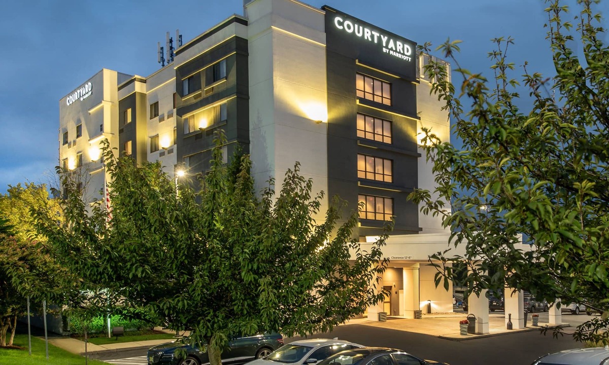 Halfway Hotel | Courtyard Marriott Hagerstown