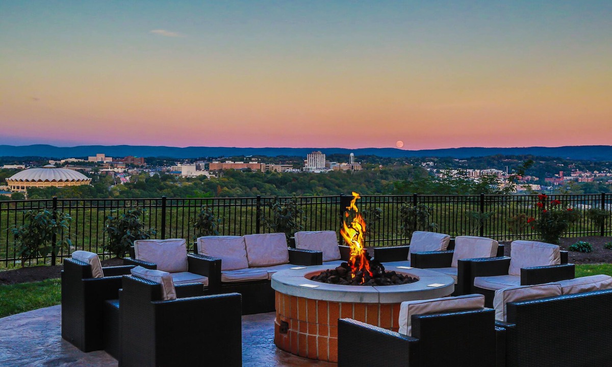 Granville Hotel | Courtyard Morgantown