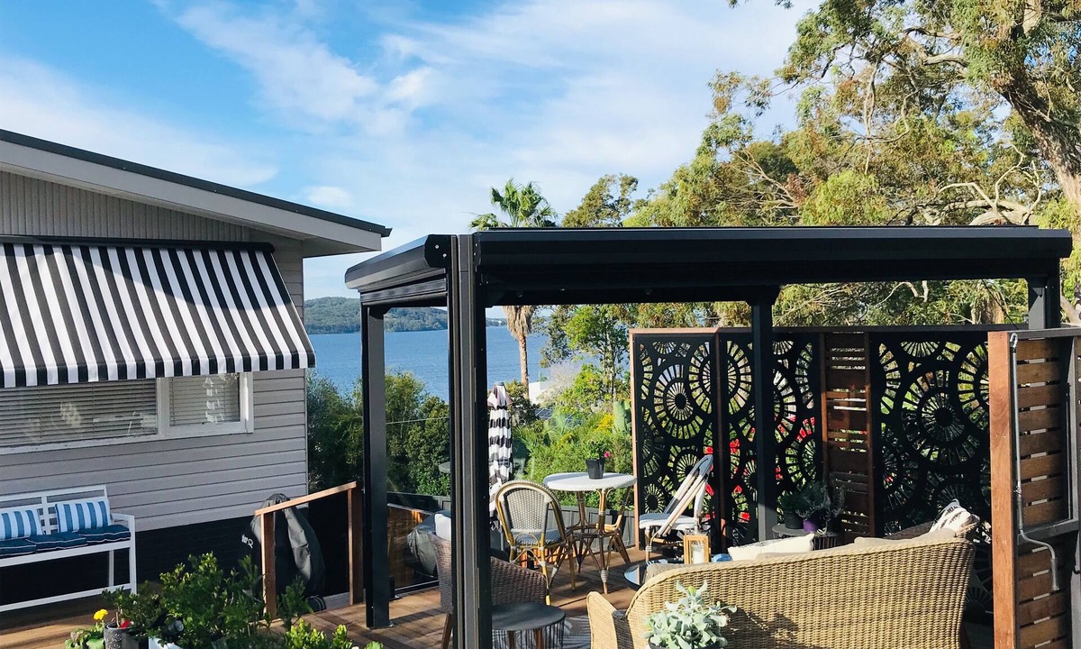 Carey Bay Apartment | Courtyard Pool Studio — Private Luxe Retreat.