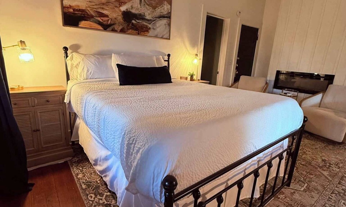 Freetown - Port Rico House | Courtyard Suite – Steps to Mardi Gras & UL