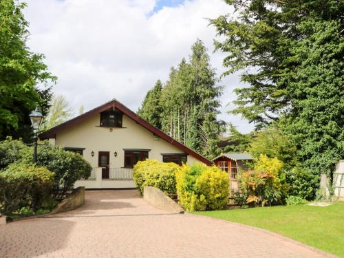 Wraysbury House | Coventina